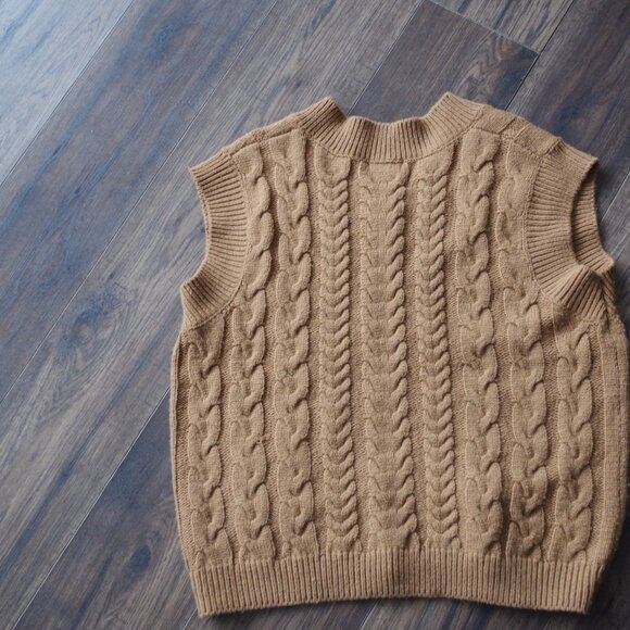 Brown Ladies Vest From Ardene's - Picture 2 of 4